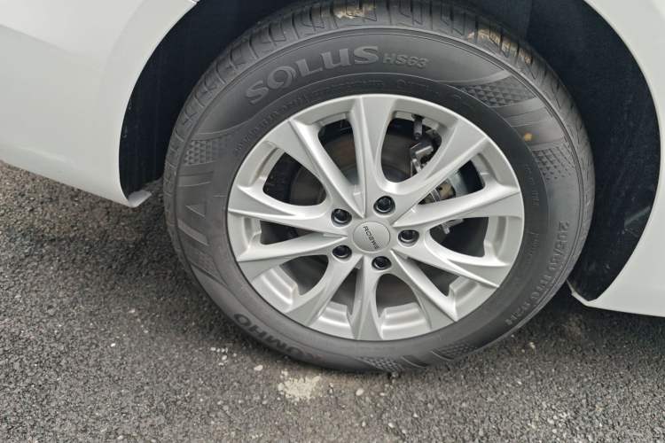 Used Roewe i5 2024 1.5L CVT Luxury Edition Right Rear Wheel Hub