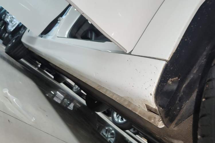 Used Roewe i5 2024 1.5L CVT Luxury Edition Right Side Sill