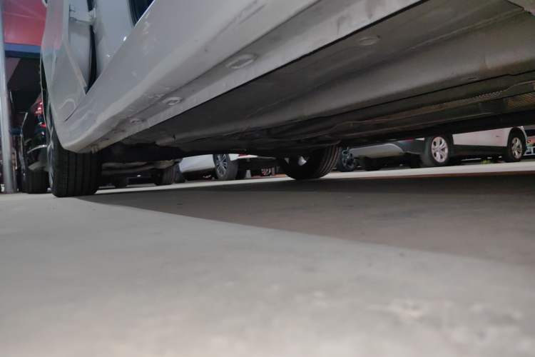 Used Roewe i5 2024 1.5L CVT Luxury Edition Right Side Sill