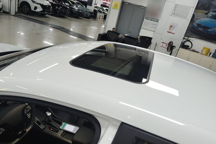 Used Roewe i5 2024 1.5L CVT Luxury Edition Roof