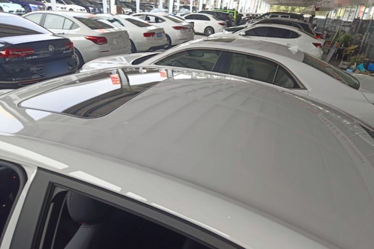 Used Roewe i5 2024 1.5L CVT Luxury Edition Roof