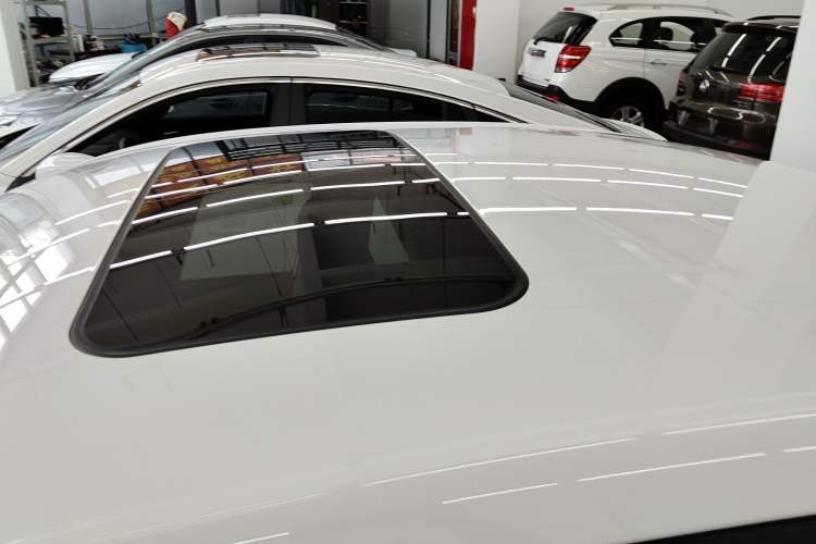 Used Roewe i5 2024 1.5L CVT Luxury Edition Roof