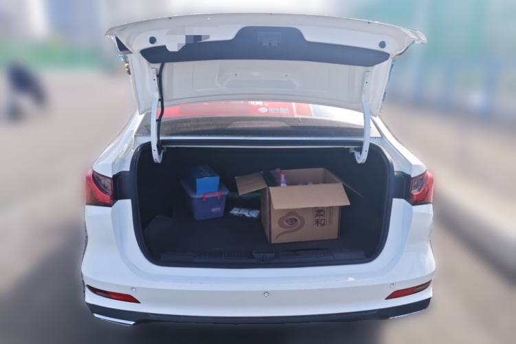 Used Roewe i5 2024 1.5L CVT Luxury Edition Trunk