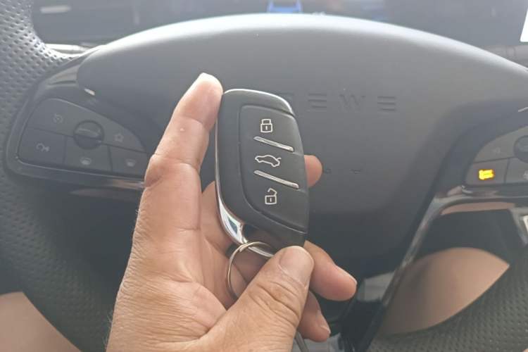 Used Roewe i5 2024 1.5L CVT Luxury Edition Vehicle Key