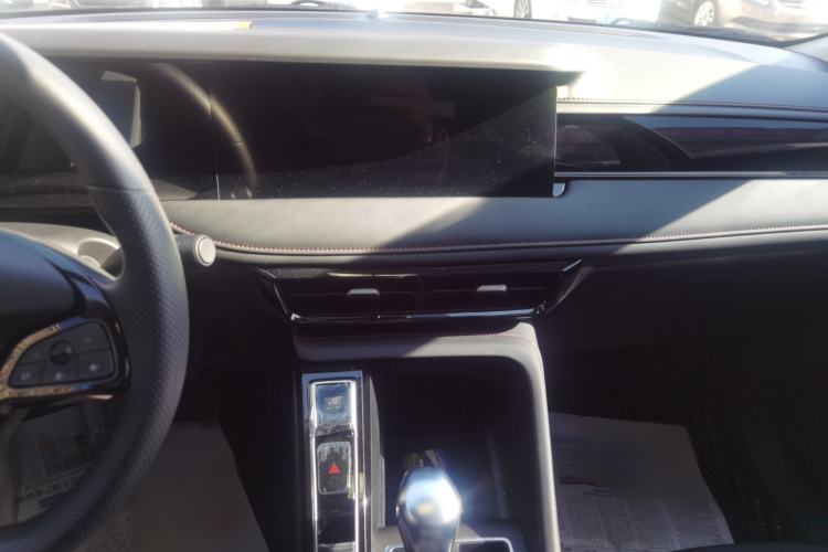 Used Roewe i5 2026 Model 1.5L CVT Luxury Version Audio And AC Panel