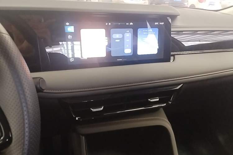 Used Roewe i5 2026 Model 1.5L Manual Comfort Version Audio And AC Panel
