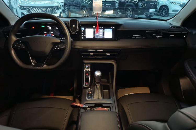 Used Roewe i5 2026 Model 1.5L CVT Luxury Version Center Console