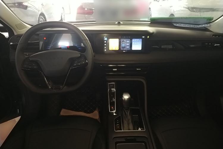 Used Roewe i5 2026 Model 1.5L CVT Luxury Version Center Console