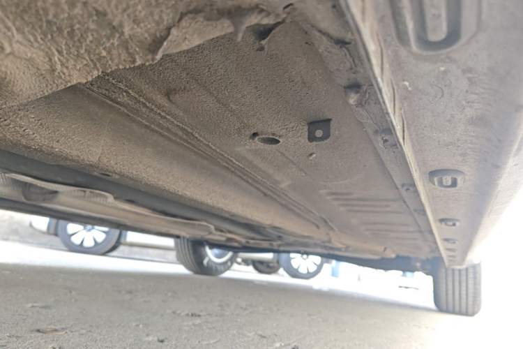 Used Roewe i5 2026 Model 1.5L Manual Comfort Version Chassis Front Left