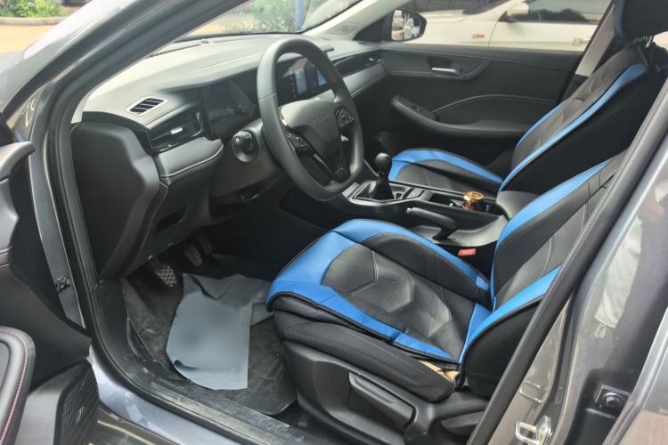 Used Roewe i5 2026 Model 1.5L Manual Comfort Version Driver Seat