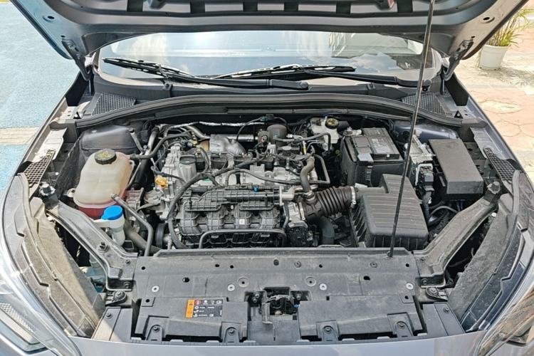 Used Roewe i5 2026 Model 1.5L CVT Luxury Version Engine Bay