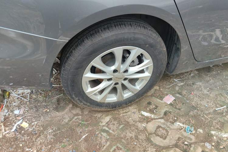 Used Roewe i5 2026 Model 1.5L Manual Comfort Version Exterior 1
