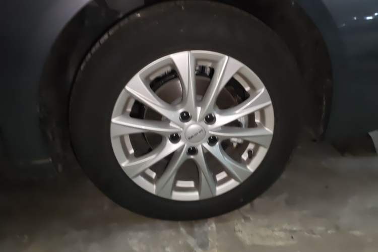 Used Roewe i5 2026 Model 1.5L CVT Luxury Version Exterior 1