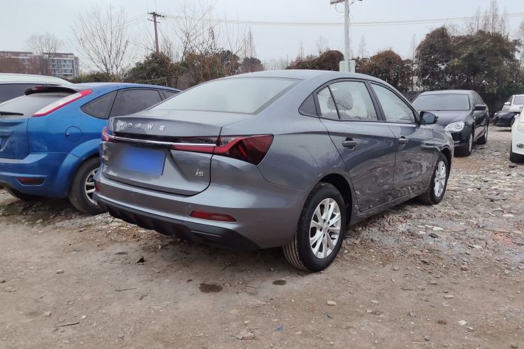 Used Roewe i5 2026 Model 1.5L Manual Comfort Version Exterior 3