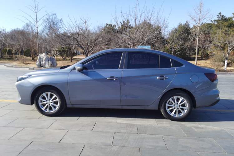 Used Roewe i5 2026 Model 1.5L CVT Luxury Version Exterior 5