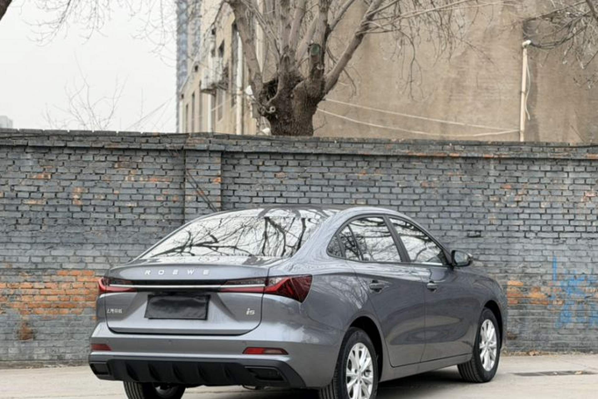 Used Roewe i5 2026 Model 1.5L Manual Comfort Version Exterior 6