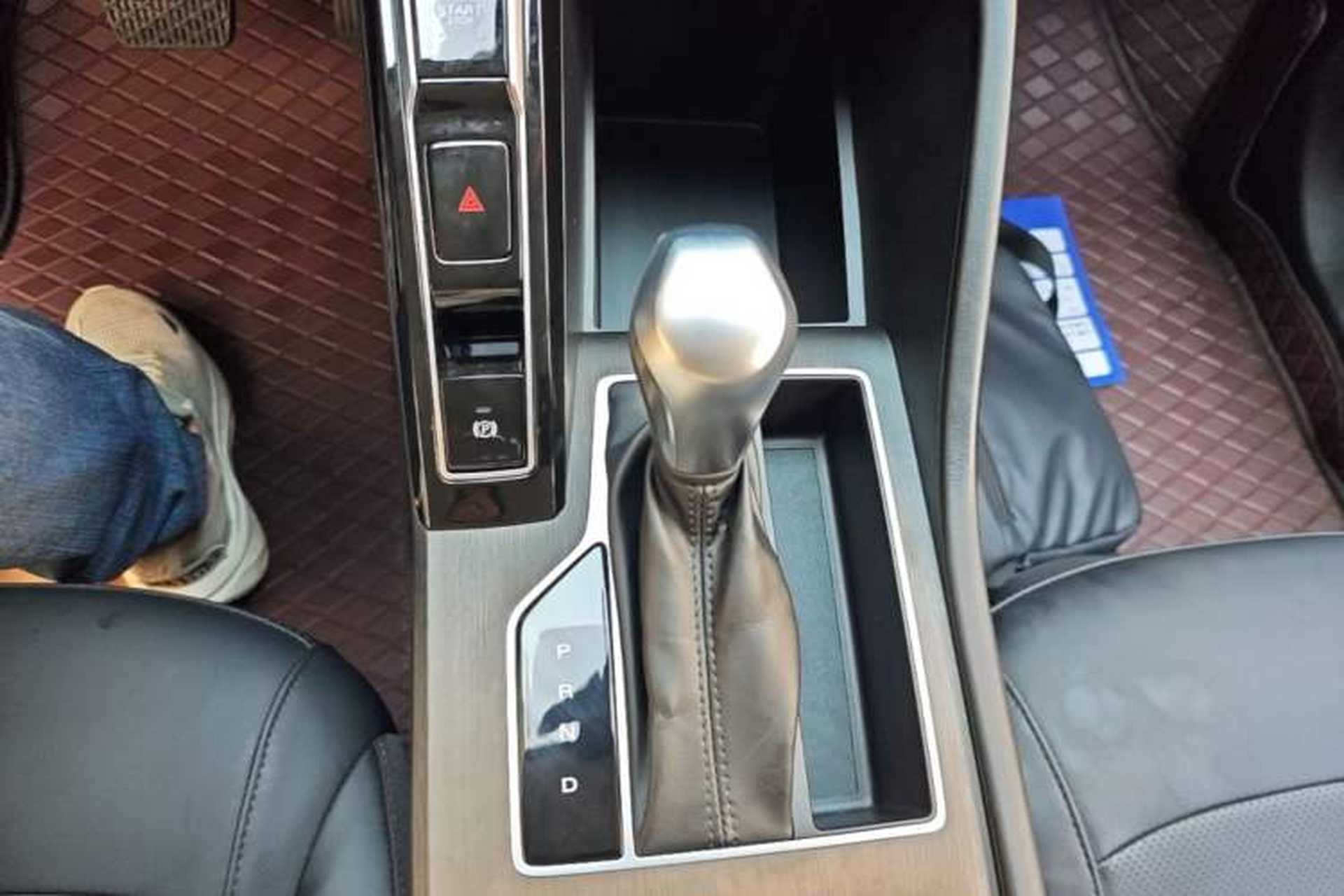 Used Roewe i5 2026 Model 1.5L CVT Luxury Version Gear Lever