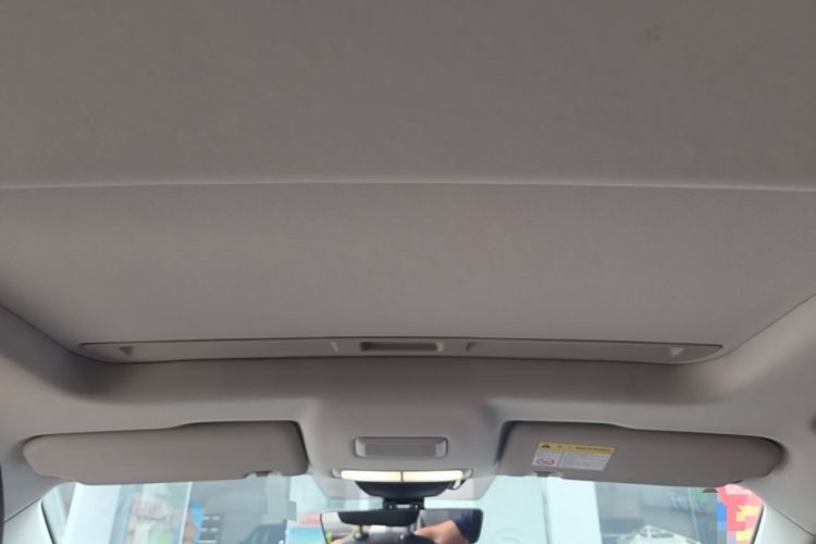 Used Roewe i5 2026 Model 1.5L CVT Executive Version Headliner