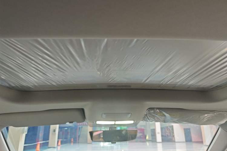 Used Roewe i5 2026 Model 1.5L CVT Prestige Version Headliner