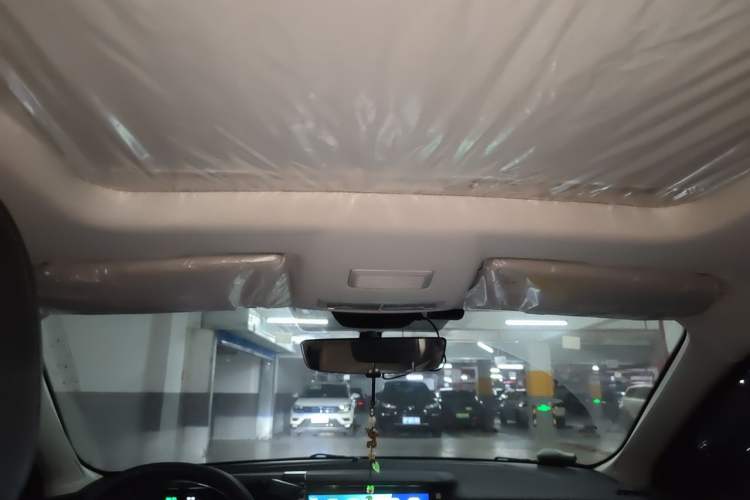 Used Roewe i5 2026 Model 1.5L CVT Luxury Version Headliner