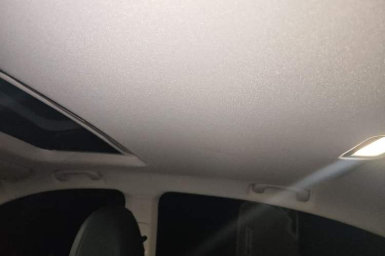 Used Roewe i5 2026 Model 1.5L CVT Luxury Version Headliner