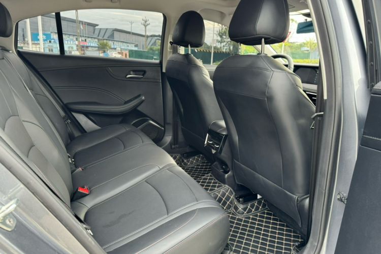 Used Roewe i5 2026 Model 1.5L CVT Luxury Version Interior 1