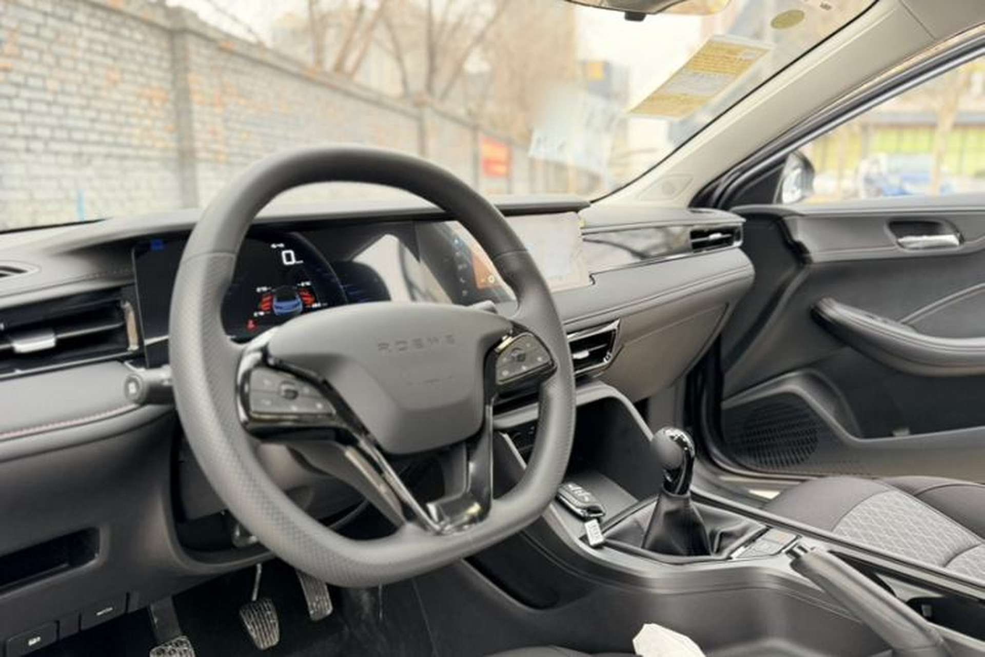 Used Roewe i5 2026 Model 1.5L Manual Comfort Version Interior 1