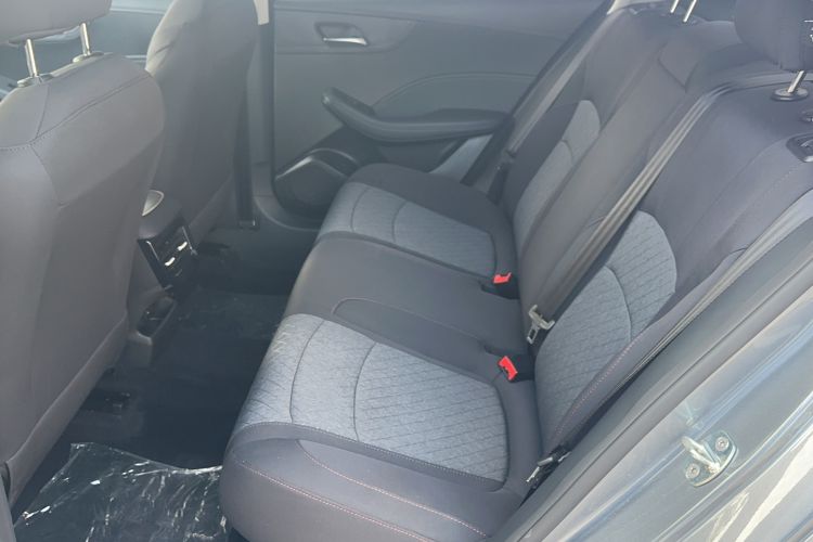 Used Roewe i5 2026 Model 1.5L Manual Comfort Version Interior 2