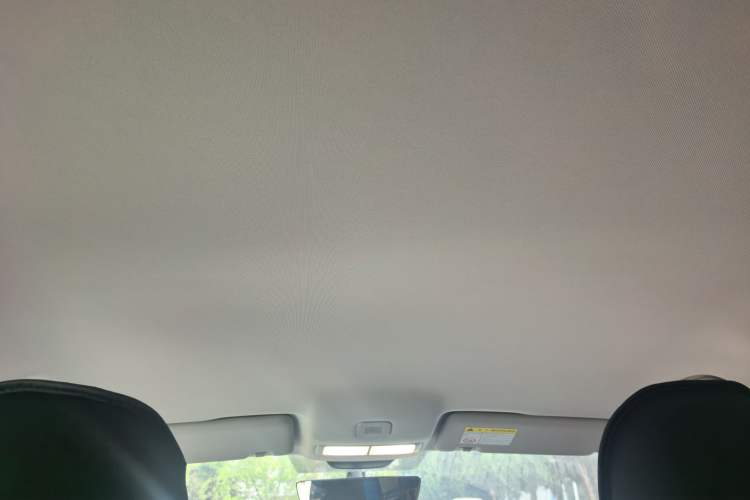 Used Roewe i5 2026 Model 1.5L Manual Comfort Version Interior 2