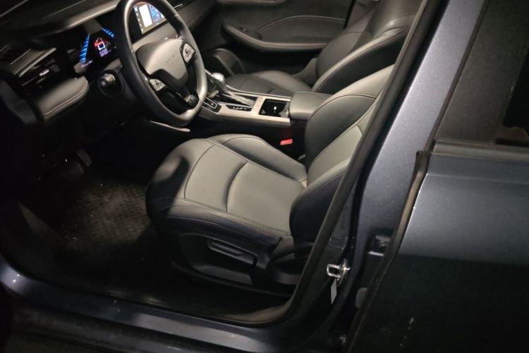 Used Roewe i5 2026 Model 1.5L CVT Luxury Version Interior 3