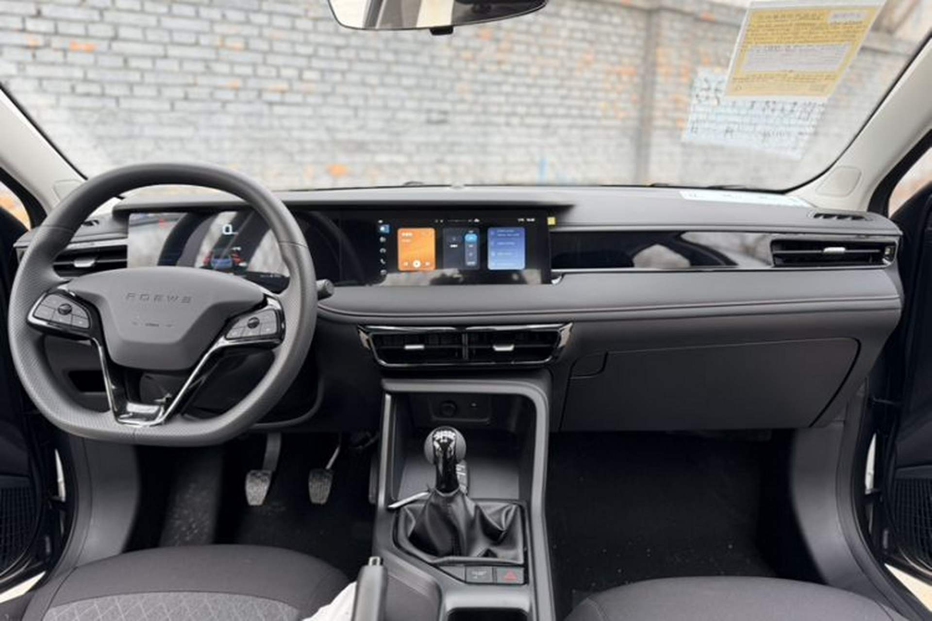 Used Roewe i5 2026 Model 1.5L Manual Comfort Version Interior 7