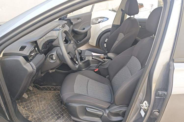 Used Roewe i5 2026 Model 1.5L Manual Comfort Version Left Front Seat