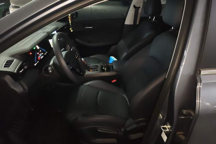 Used Roewe i5 2026 Model 1.5L CVT Luxury Version Left Front Seat