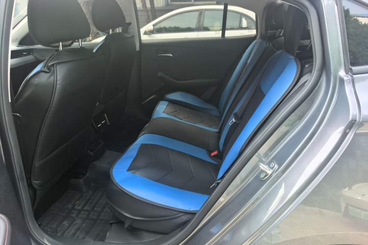 Used Roewe i5 2026 Model 1.5L Manual Comfort Version Left Rear Seat