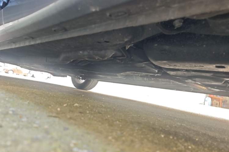 Used Roewe i5 2026 Model 1.5L CVT Luxury Version Left Side Sill