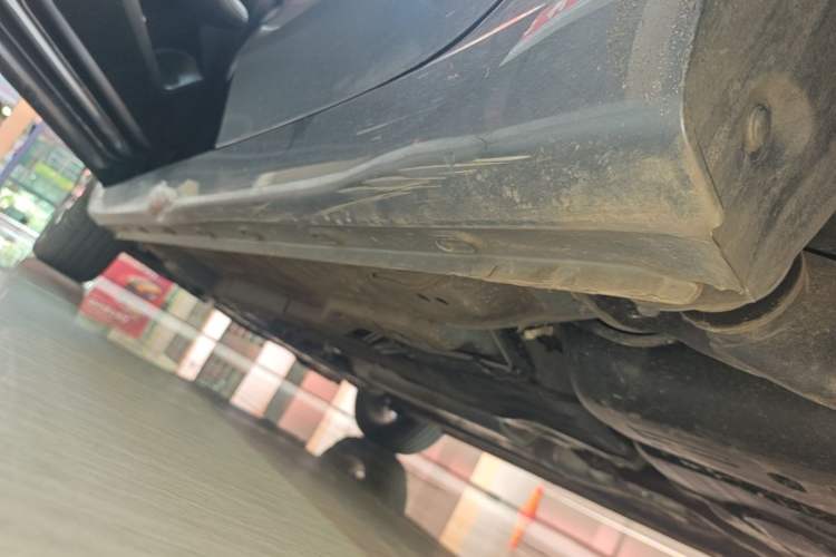 Used Roewe i5 2026 Model 1.5L CVT Prestige Version Left Side Sill