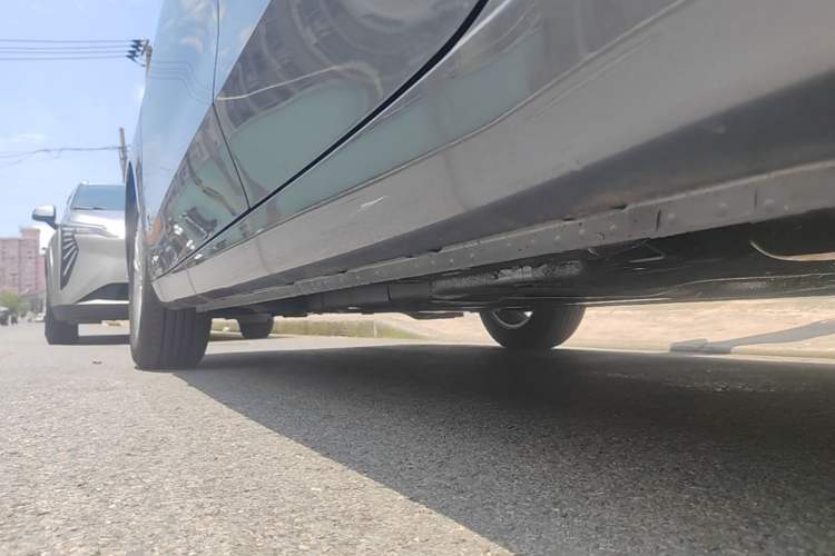 Used Roewe i5 2026 Model 1.5L Manual Comfort Version Left Side Sill