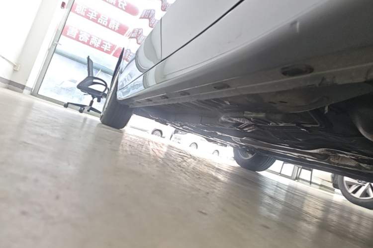 Used Roewe i5 2026 Model 1.5L CVT Luxury Version Left Side Sill