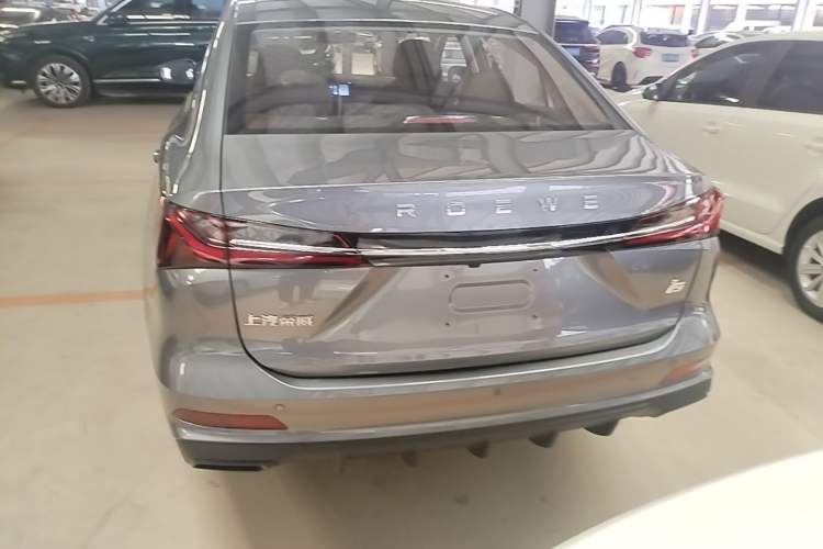 Used Roewe i5 2026 Model 1.5L Manual Comfort Version Rear
