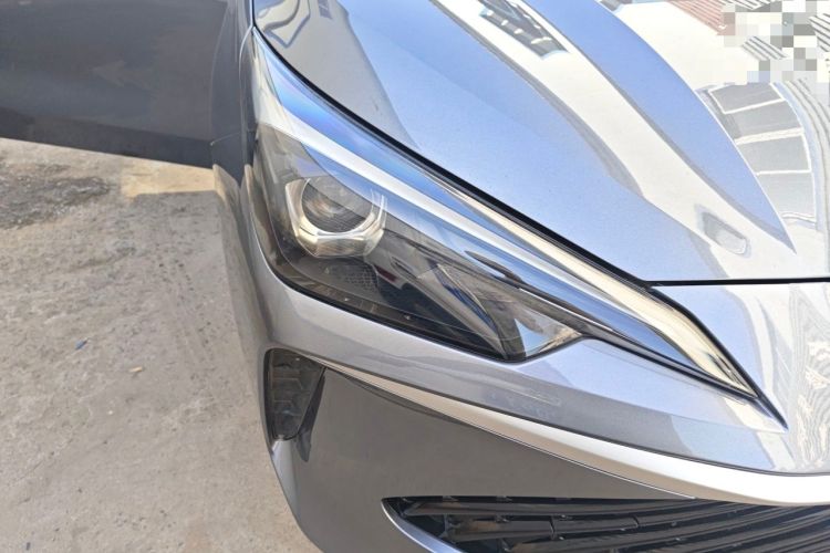 Used Roewe i5 2026 Model 1.5L Manual Comfort Version Right Front Headlight