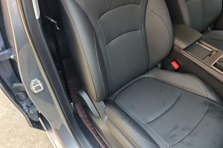 Used Roewe i5 2026 Model 1.5L CVT Luxury Version Right Front Seat