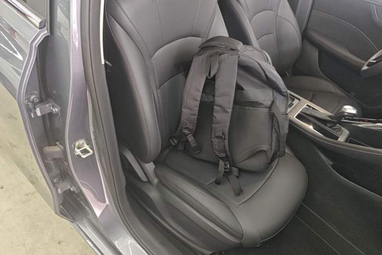 Used Roewe i5 2026 Model 1.5L CVT Luxury Version Right Front Seat