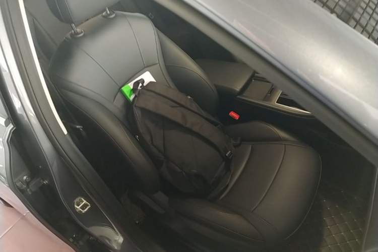 Used Roewe i5 2026 Model 1.5L CVT Luxury Version Right Front Seat