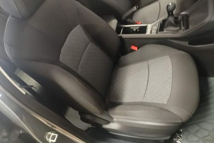Used Roewe i5 2026 Model 1.5L Manual Comfort Version Right Front Seat