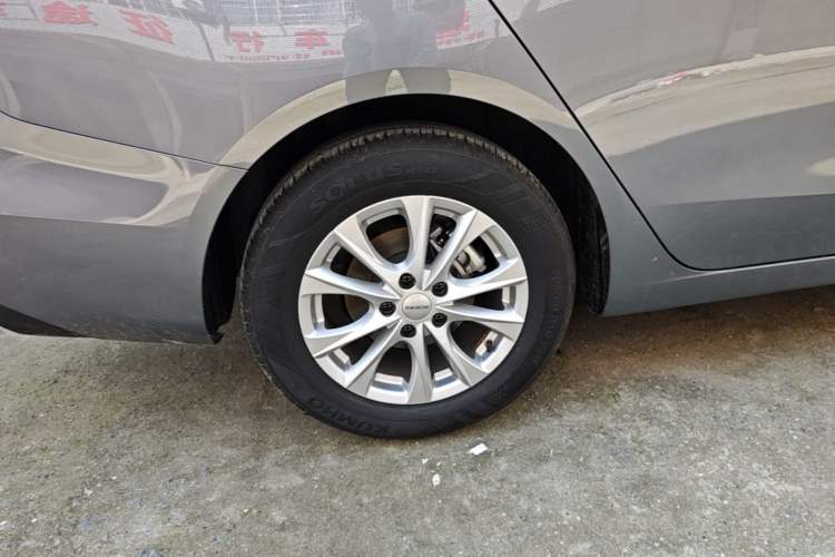 Used Roewe i5 2026 Model 1.5L CVT Luxury Version Right Rear Wheel Hub