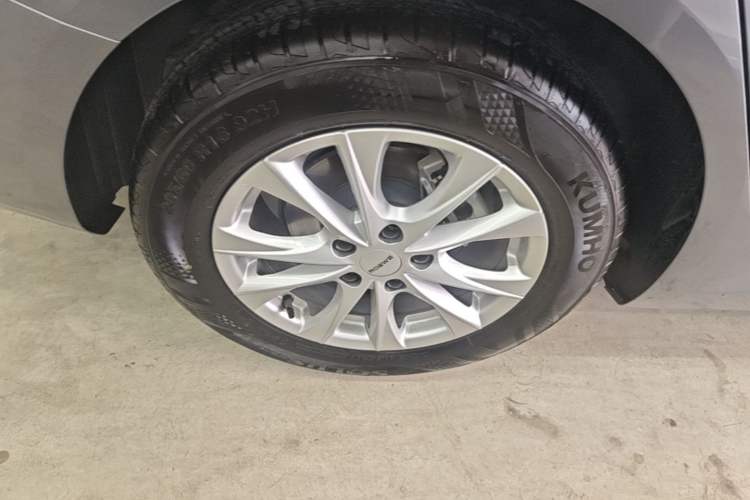 Used Roewe i5 2026 Model 1.5L CVT Luxury Version Right Rear Wheel Hub