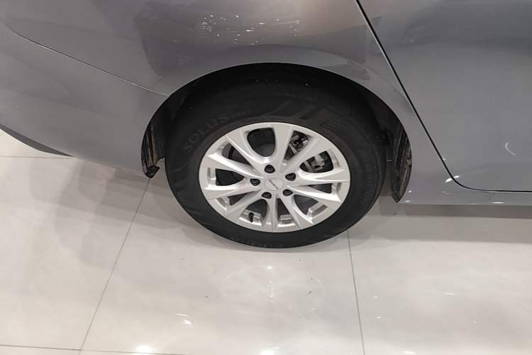 Used Roewe i5 2026 Model 1.5L CVT Luxury Version Right Rear Wheel Hub
