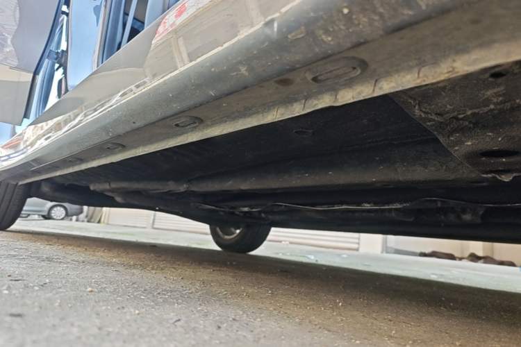 Used Roewe i5 2026 Model 1.5L CVT Luxury Version Right Side Sill