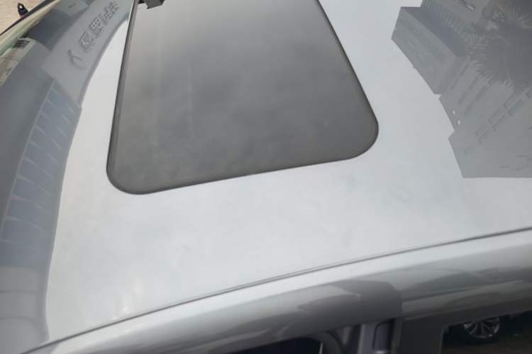 Used Roewe i5 2026 Model 1.5L CVT Executive Version Roof