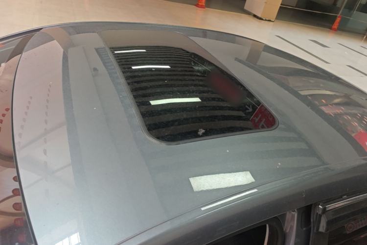 Used Roewe i5 2026 Model 1.5L CVT Prestige Version Roof